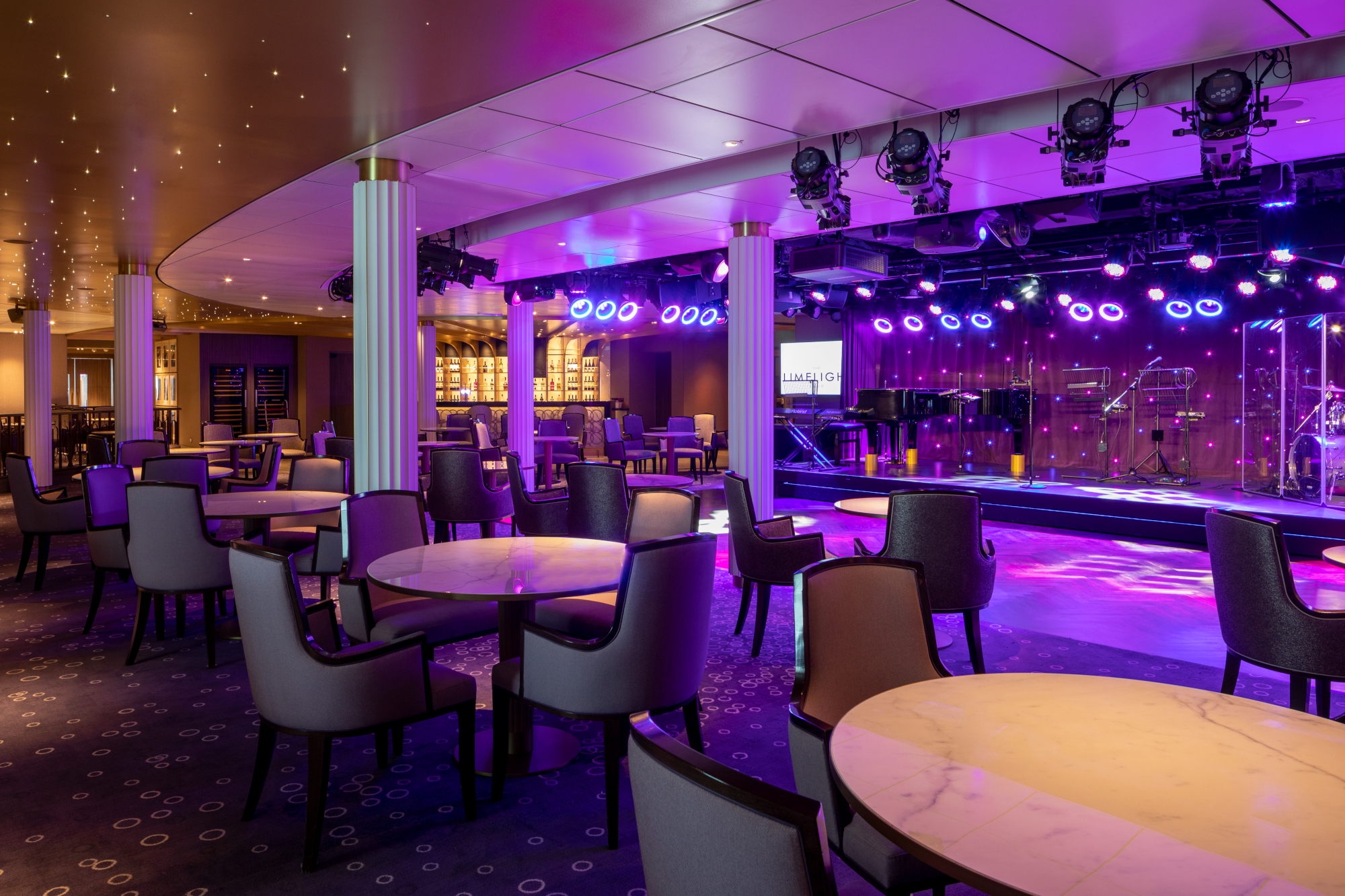 MyCruise P&O-Cruises Iona Offentlige-arealer Barer-lounger-atrium3